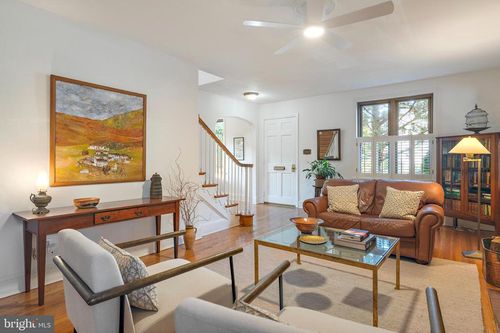 637 Chase St, ANNAPOLIS, MD, 21401-3511 | Card Image