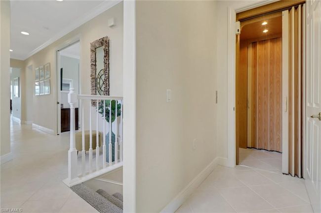 APT-2004 - 762 Regency Reserve Cir, Condo with 3 bedrooms, 3 bathrooms and 2 parking in NAPLES FL | Image 6