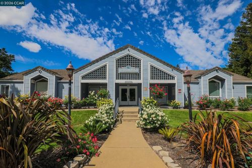 2910 Winding Ln, Antioch, CA, 94531-7117 | Card Image