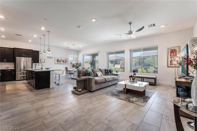 9609 Lapis Ln, House other with 3 bedrooms, 2 bathrooms and null parking in Las Vegas NV | Image 4