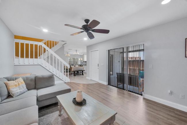 0 - 2004 Se Round Table Dr, Condo with 2 bedrooms, 3 bathrooms and null parking in Port St. Lucie FL | Image 11