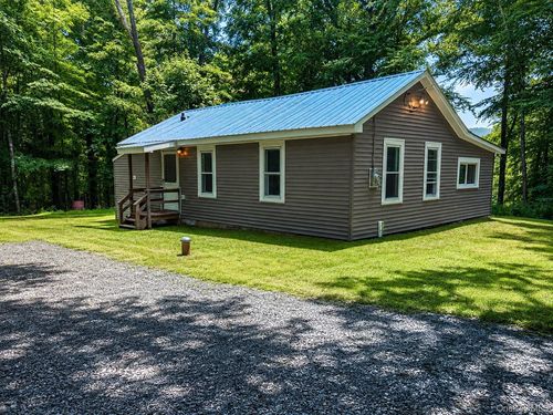 69 Glazer Dr, Bloomingburg, NY, 12721-2908 | Card Image