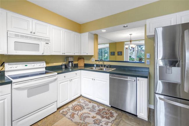 APT-31B - 6101 34 Th St W, Condo with 2 bedrooms, 2 bathrooms and null parking in BRADENTON FL | Image 5