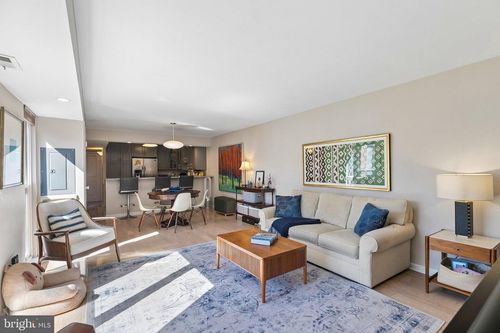 23b-130 Spruce St, PHILADELPHIA, PA, 19106-4324 | Card Image