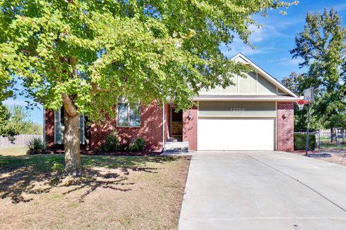 12100 E Fireside Ln, Derby, KS, 67037-9414 | Card Image