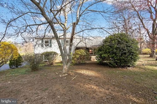 1567 Sugartown Rd, PAOLI, PA, 19301-2035 | Card Image