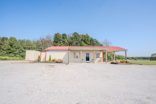 42 Chisholm Xing, Lawrenceburg, TN, 38464-7798 | Card Image