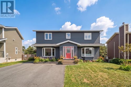 44 Halley Dr, St. John's, NL, A1A4T8 | Card Image