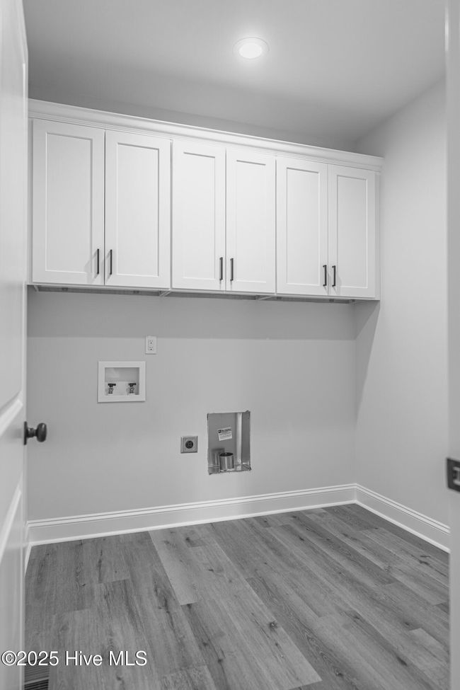 Laundry on main | Image 22