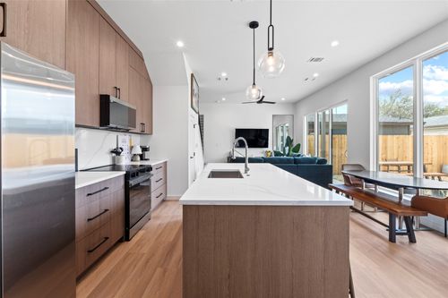 2-506 Krebs Ln, Austin, TX, 78704-7014 | Card Image