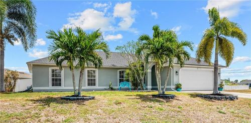 2011 Ne 35th St, Cape Coral, FL, 33909-7383 | Card Image