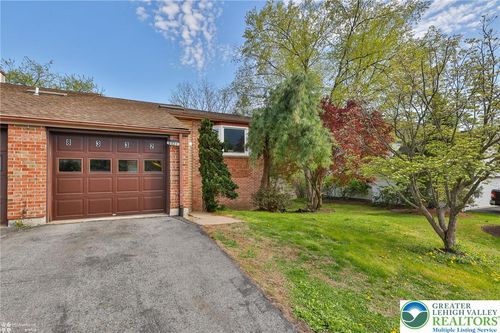 8332 Willow Run, FOGELSVILLE, PA, 18051-1535 | Card Image