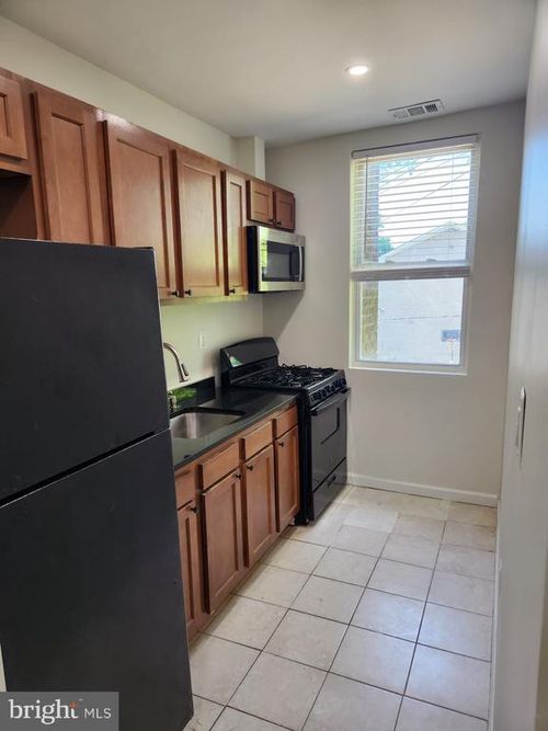 apt-3-4234 Edson Pl Ne, WASHINGTON, DC, 20019-8021 | Card Image