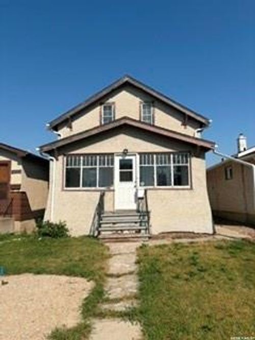 2173 Edgar Street, House with 2 bedrooms, 1 bathrooms and 2 parking in Regina SK | Card Image