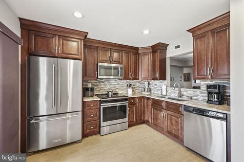 631 Madison Dr, MONROE TOWNSHIP, NJ, 08831 | Card Image