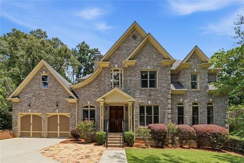 2715 Henderson Rd, Tucker, GA, 30084-2432 | Card Image