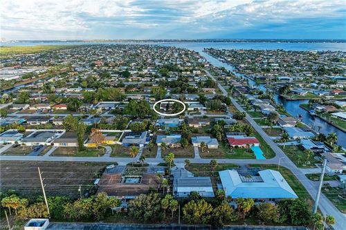 2709 Se 17th Ave, Cape Coral, FL, 33904-3295 | Card Image