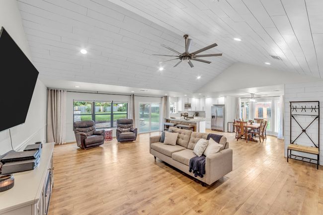 3705 Peach Vista Dr, House other with 3 bedrooms, 2 bathrooms and 8 parking in Pflugerville TX | Image 6