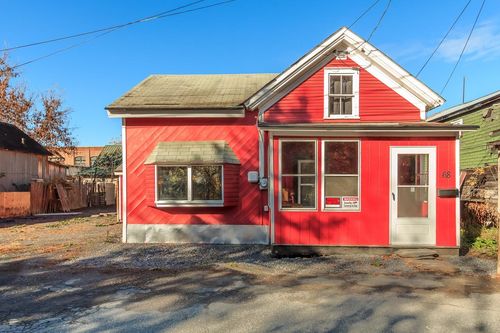 68 Jarvis St, Windsor, VT, 05089-1430 | Card Image