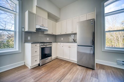 201-1614 Ridge Rd E, Oro Medonte, ON, L0L1T0 | Card Image