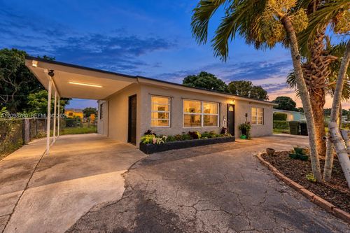 2308 Nw 13th Ct, Fort Lauderdale, FL, 33311-5241 | Card Image