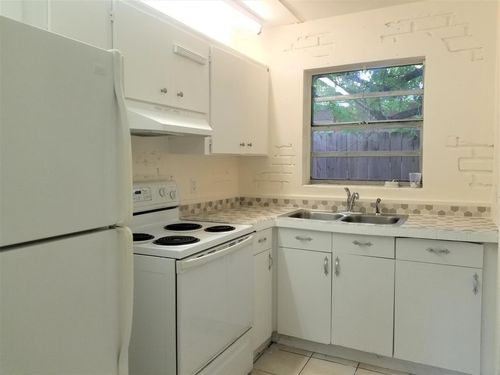 1-2-215 Sw 1st Ct, Pompano Beach, FL, 33060-4634 | Card Image