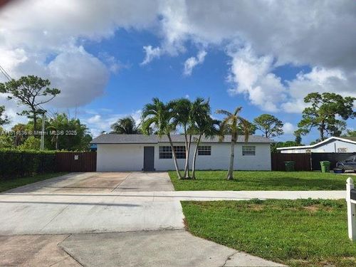 3961 Park Ln, Palm Springs, FL, 33406-8533 | Card Image