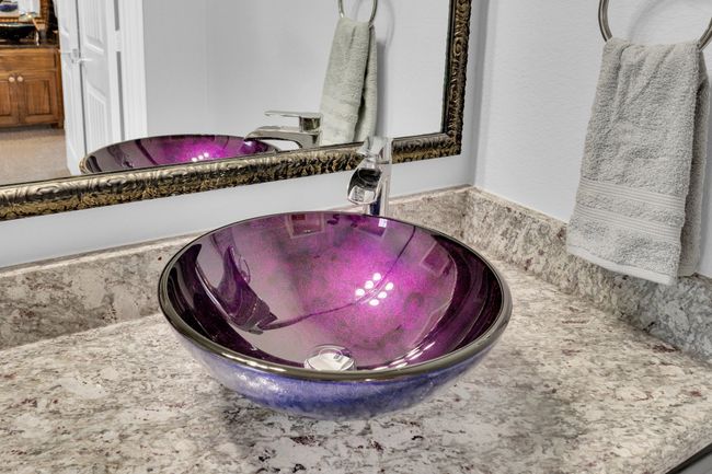 Upstairs bath with granite and custom sink | Image 29