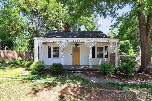 1952 Garibaldi Ave, Charlotte, NC, 28208-5047 | Card Image