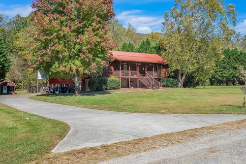 32 Mountain Meadows Dr, Hayesville, NC, 28904-8114 | Card Image