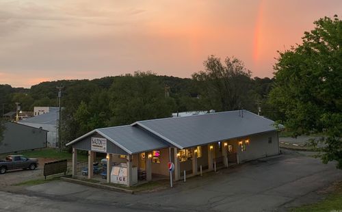 304 S Market St, Alton, MO, 65606-6138 | Card Image