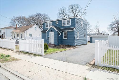 160 E Fulton Ave, Roosevelt, NY, 11575-2215 | Card Image