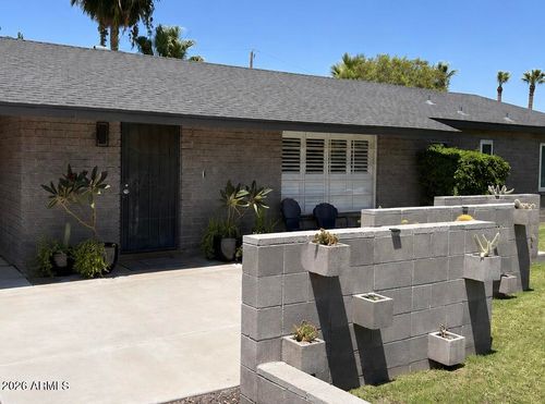 1818 W Las Palmaritas Dr, Phoenix, AZ, 85021-5250 | Card Image