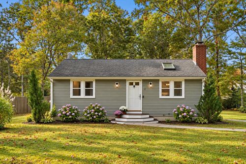 11 Regis Rd, East Falmouth, MA, 02536-4247 | Card Image