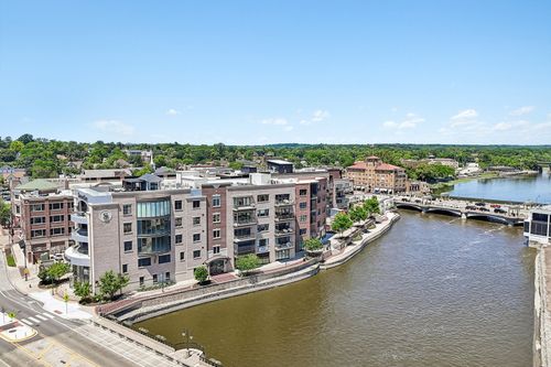 4b-10 Illinois St, St. Charles, IL, 60174-2876 | Card Image