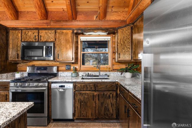 13695 Barro Ct, House other with 3 bedrooms, 3 bathrooms and 10 parking in La Grange CA | Image 16