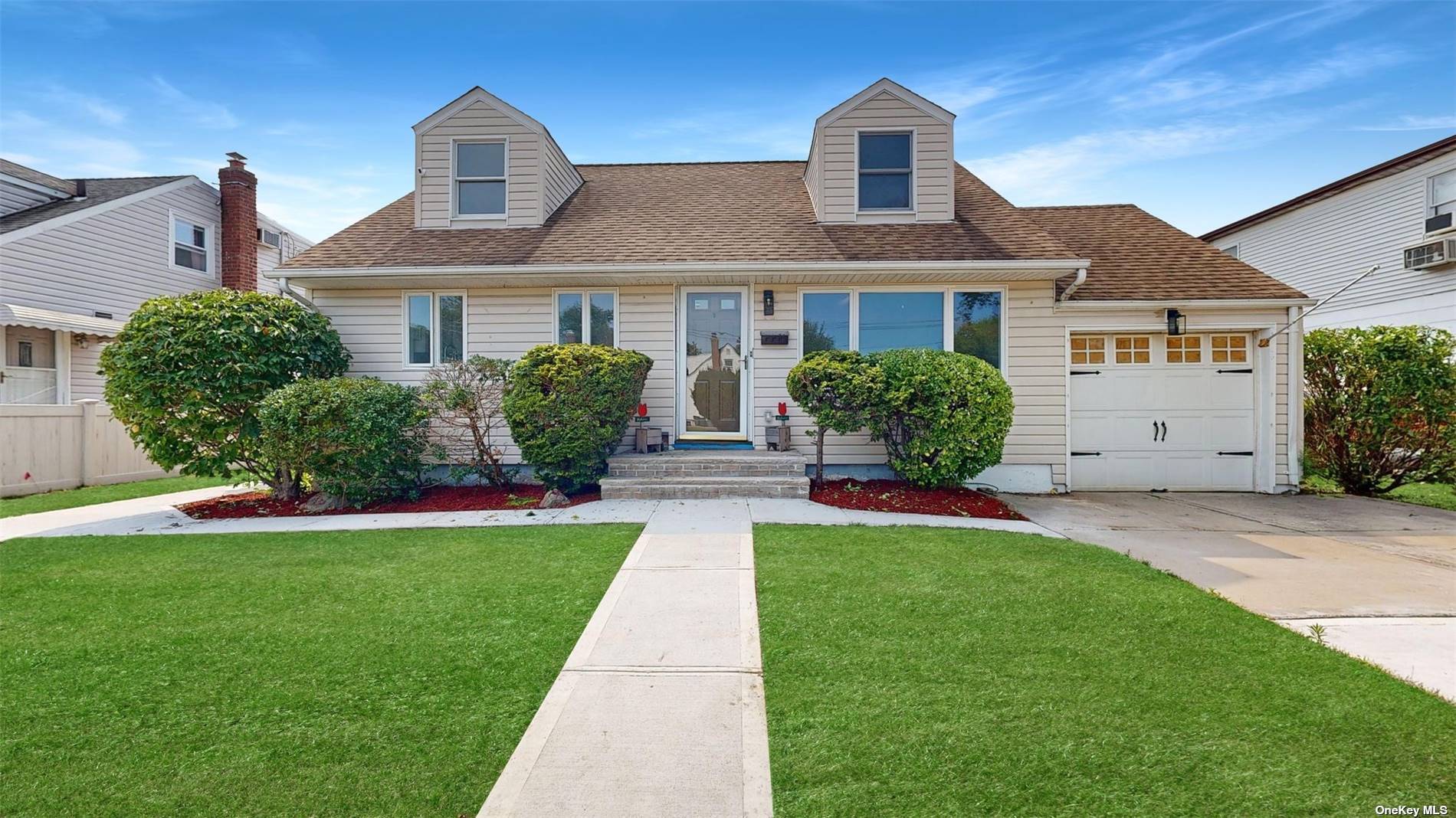 Salem Rd, Hicksville, NY 11801