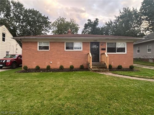11911 Longmead Ave, Cleveland, OH, 44135-3047 | Card Image
