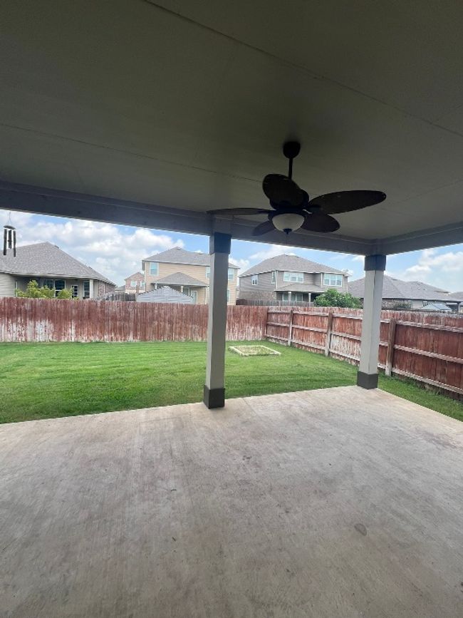 330 Grand Junction Trl, House other with 3 bedrooms, 2 bathrooms and null parking in Georgetown TX | Image 24