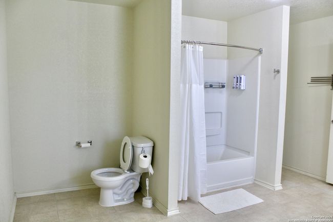 124 Hinge Path, House other with 3 bedrooms, 3 bathrooms and null parking in Cibolo TX | Image 34