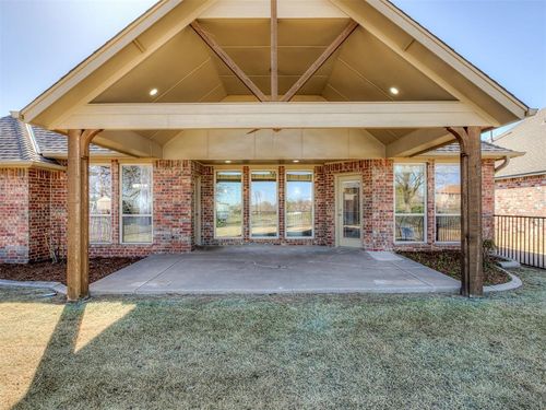 15717 Traditions Blvd, Edmond, OK, 73013-1115 | Card Image