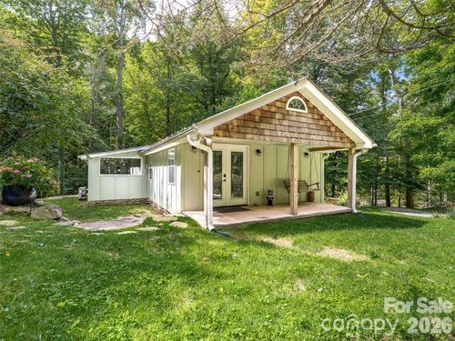 347 Blackberry Inn Rd, Weaverville, NC, 28787-9766 | Card Image