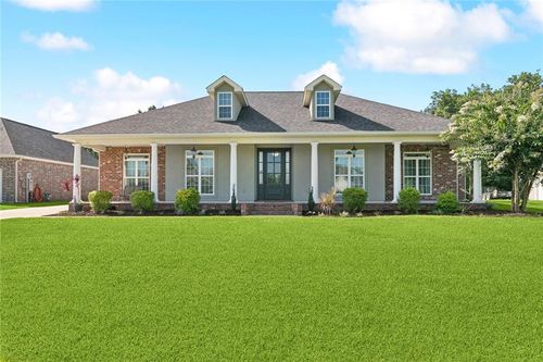 825 Fashion Blvd, Hahnville, LA, 70057-2074 | Card Image