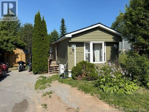 21 Third St, Quispamsis, NB, E2G1W7 | Card Image