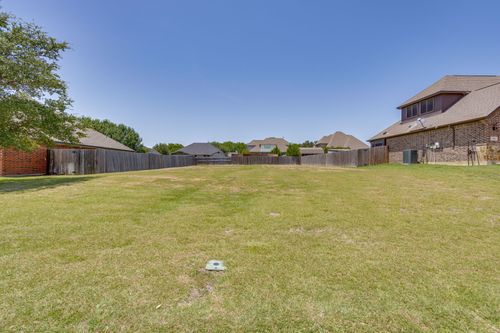707 Carmen Ana Ave, Grandview, TX, 76050-5407 | Card Image