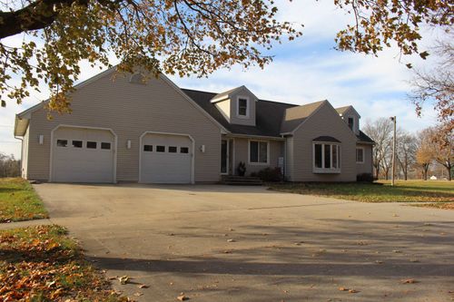 207 Walnut St, Auburn, IA, 51433-7703 | Card Image