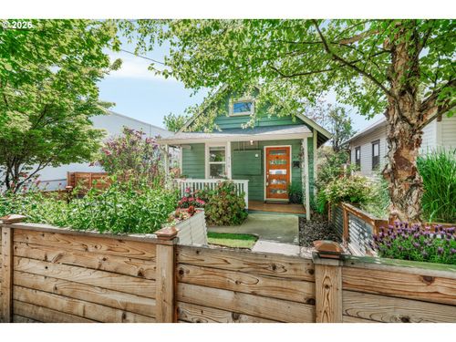 514 Barclay Hills Dr, Oregon City, OR, 97045-2810 | Card Image