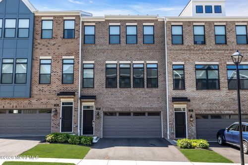 27 Linder Ct, Middletown, NJ, 07748-3578 | Card Image