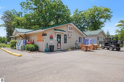 7065 Jose Lake Rd, South Branch, MI, 48761-9614 | Card Image