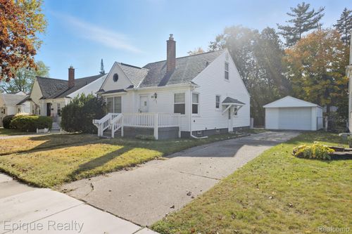 33 Canfield Dr, Mount Clemens, MI, 48043-1701 | Card Image